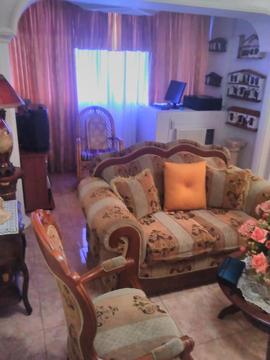 EN EXCELENTE CONDICION APARTAMENTO EN POMONA