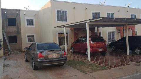 Townhouse en Venta Urb Camino de la Lagunita III Etapa