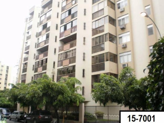 EN VENTA AMPLIO APARTAMENTO EN PREBO I /