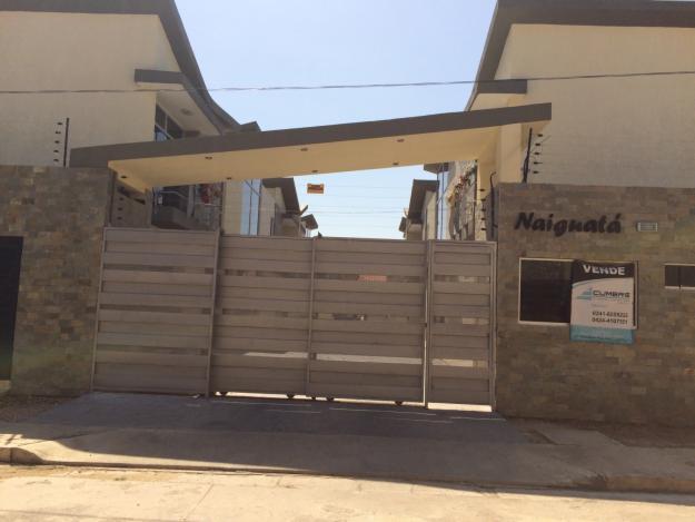 SE VENDE TOWNHOUSE ACABADOS DE LUJO