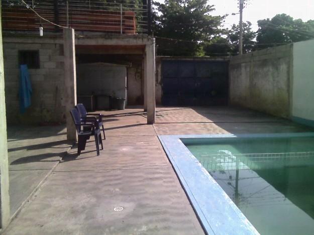 Casa en construccion con piscina y local 2 plantas. Guacara