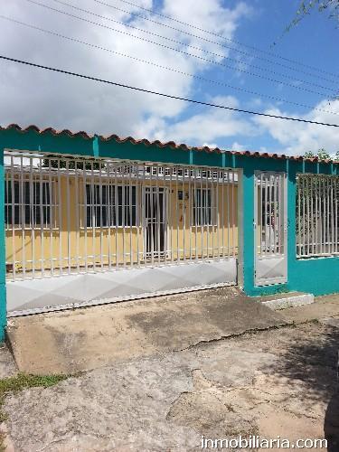 Se Vende Casa en  o se cambia por Vehículo de Similar Valor