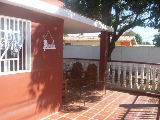 Bella CASA en Venta Zona Oese