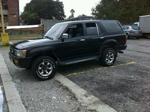 Vendo apartamento y camioneta 4runner del años 92 en perfecto estado  o