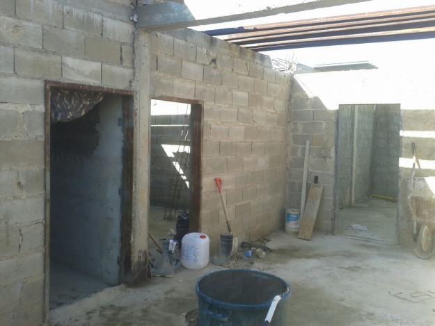 casa en construccion de 10x15 en valles de colina san diego campo solo