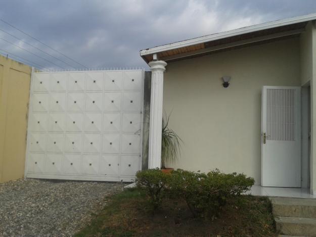 VENDO CASA LISTA PARA HABITAR