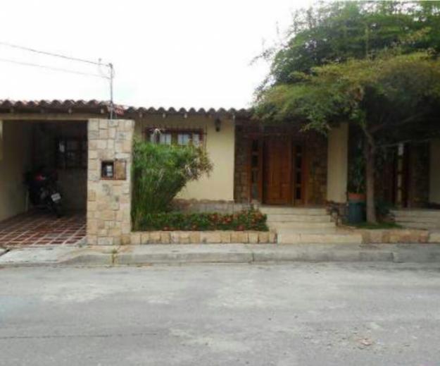 Casa en venta en La Ribereña cercana a la mendera
