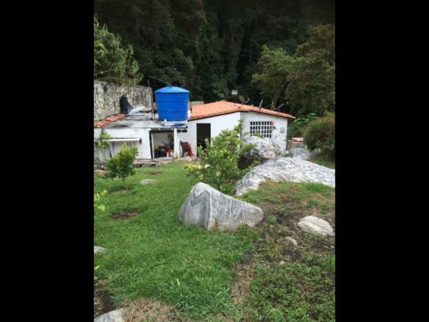 Casa Con Terreno En La Mucuy Alta