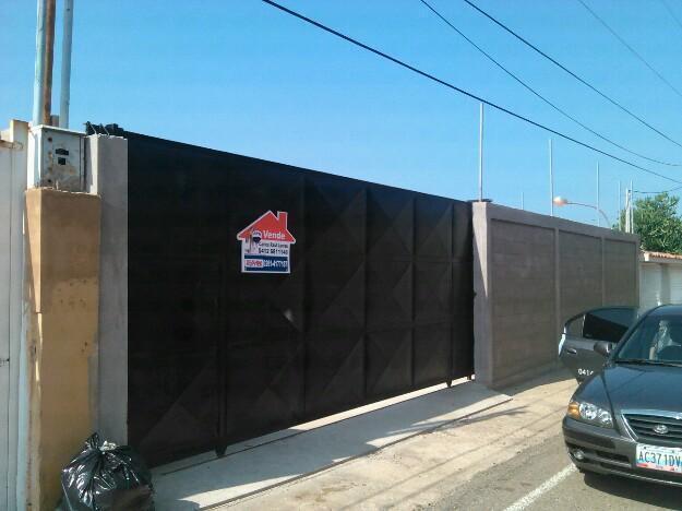 En venta Quinta comercial urb la gilkon