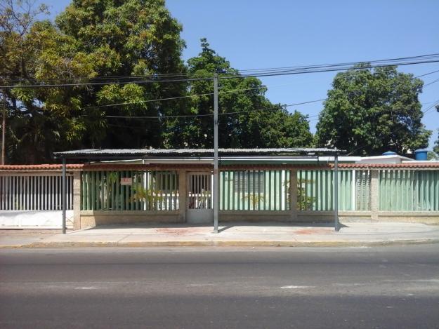 Casa en venta Barrio los Estanques sector Maruma