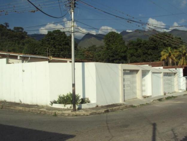 Alquiler de Casa quinta en Zona residencial Maracay