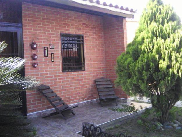 Impecable y Acogedora Casa en Valles Del Nogal..MLS 163931