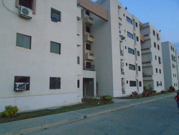 se vende excelente apartamento en Paraparal