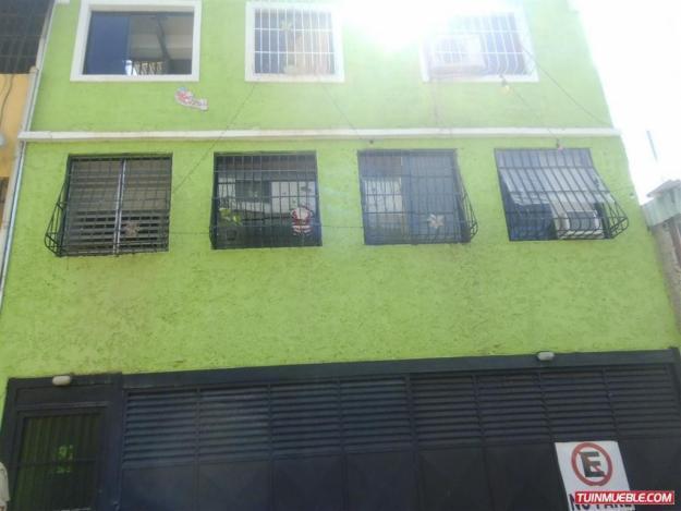 Se vende Céntrico Apartamento en el Pueblo de