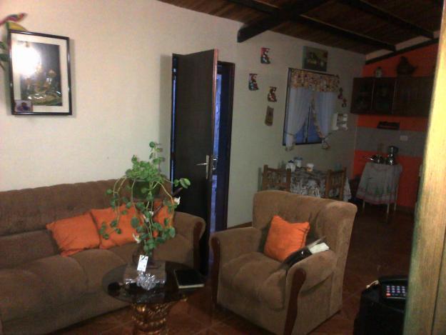 Vendo bella casa en Cabudare sector El Valle 3h 2b, machiembrado, porcelanato, equina amplia