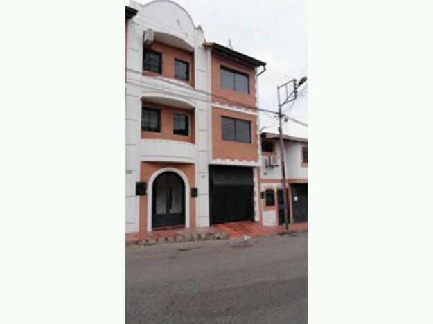 Se vende casa a pie de calle en Pueblo Nuevo