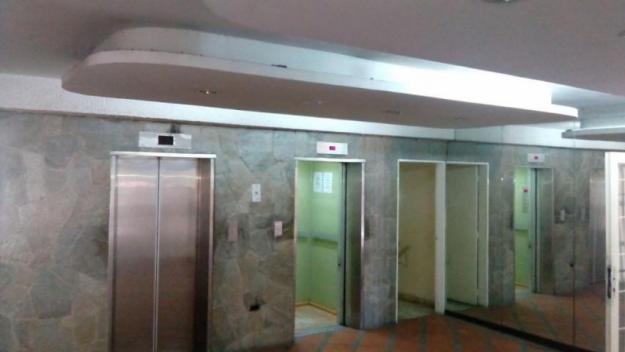 Se Vende Hermoso y amplio apartamento remodelado