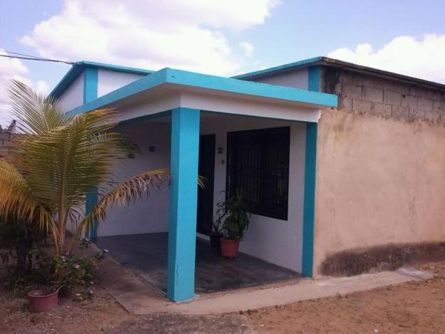 vendo casa en la florecita inf llamar