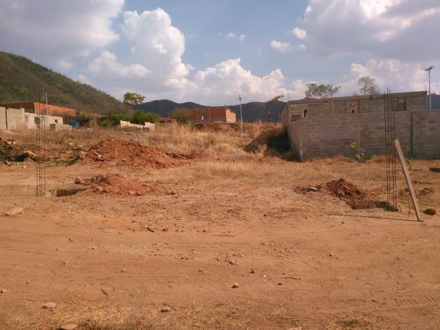 se vende terreno en municipio san diego. sector valle de la colina