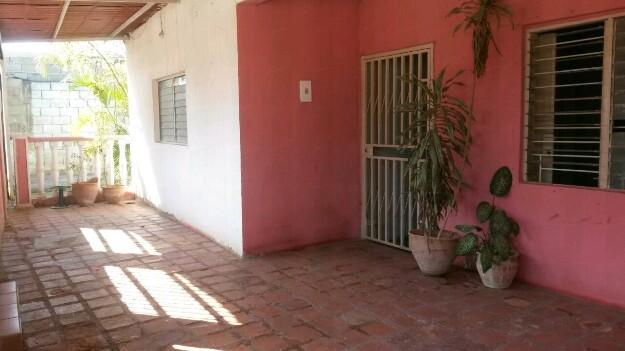 Vendo cómoda casa en el Cuji sector Los Naranjillos