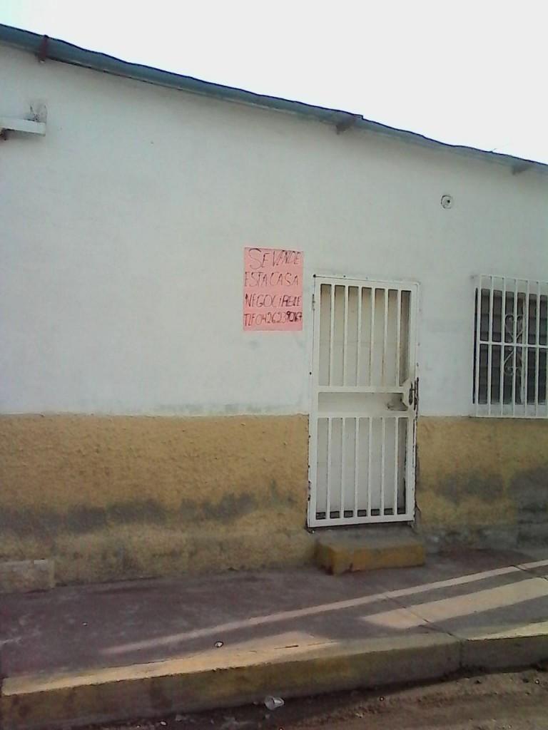 VENDO CASA EN RIO BLANCO A UNA CUADRA DE LA AUTOPISTA