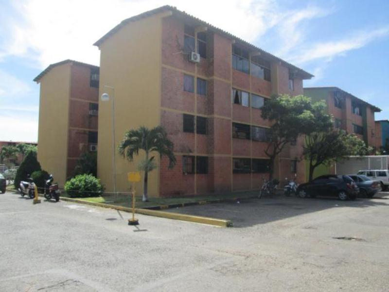 Venta de apartamento con estrategica ubicacion en yuma