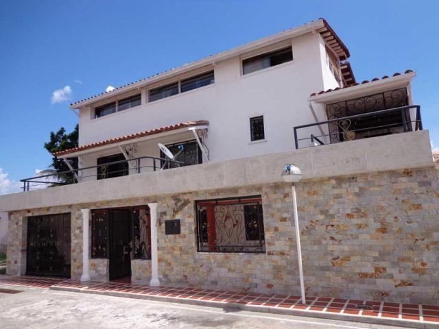 Casa en venta en La Victoria La Mora II código: 1513326