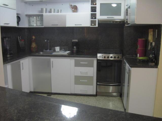 Apartamento en venta Av.Goajira  MLS 166507