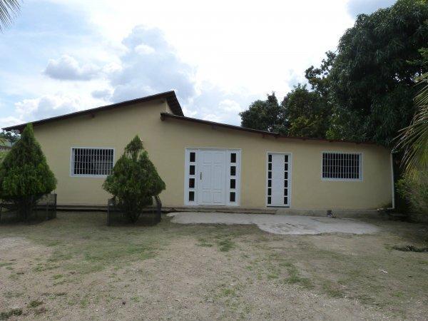 vendo casa cod 806 en urb las morochas  rene4porciento