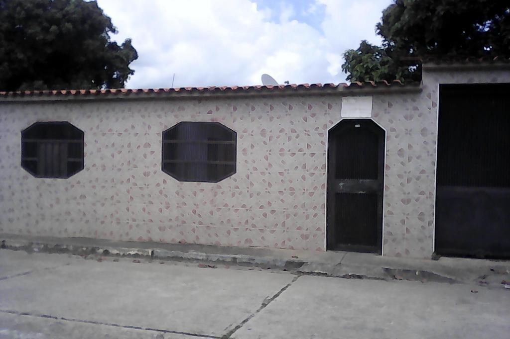 se vende bonita casa