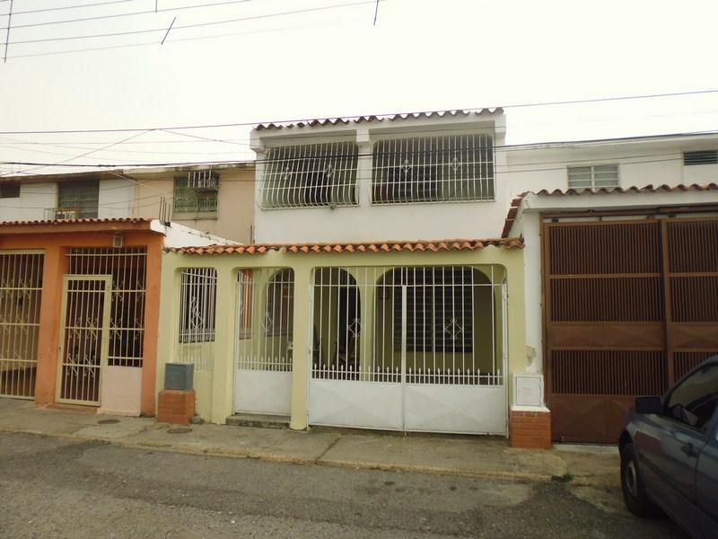 Grupo Bermúdez Vende Casa con Excelente Ubicación en La Isabelica