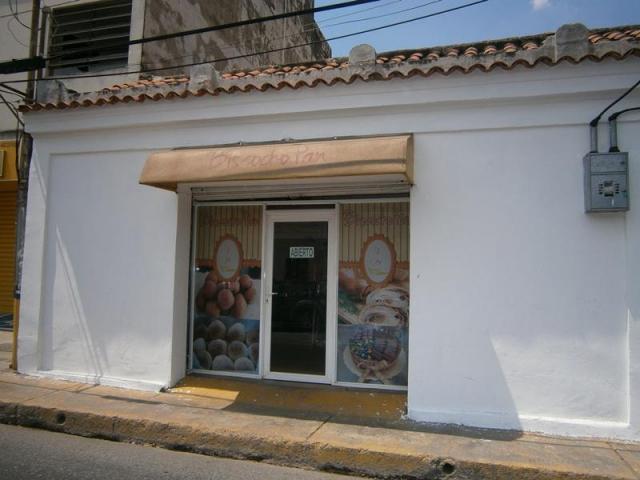 Local Comercial en venta en San Blas 1 baño 279 mts