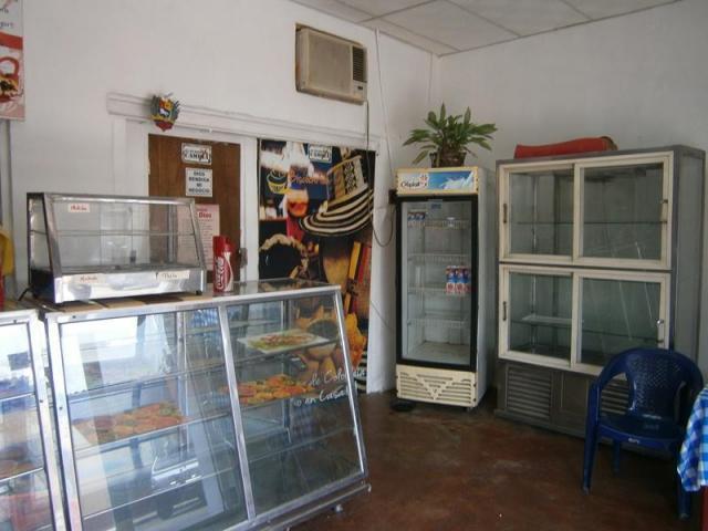 Local Comercial en venta en San Blas 1 baño 279 mts